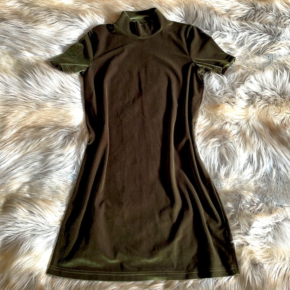 Barely worn Madewell velvet mock turtleneck shift